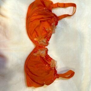 Wacoal 40DD unlined floral bra coral